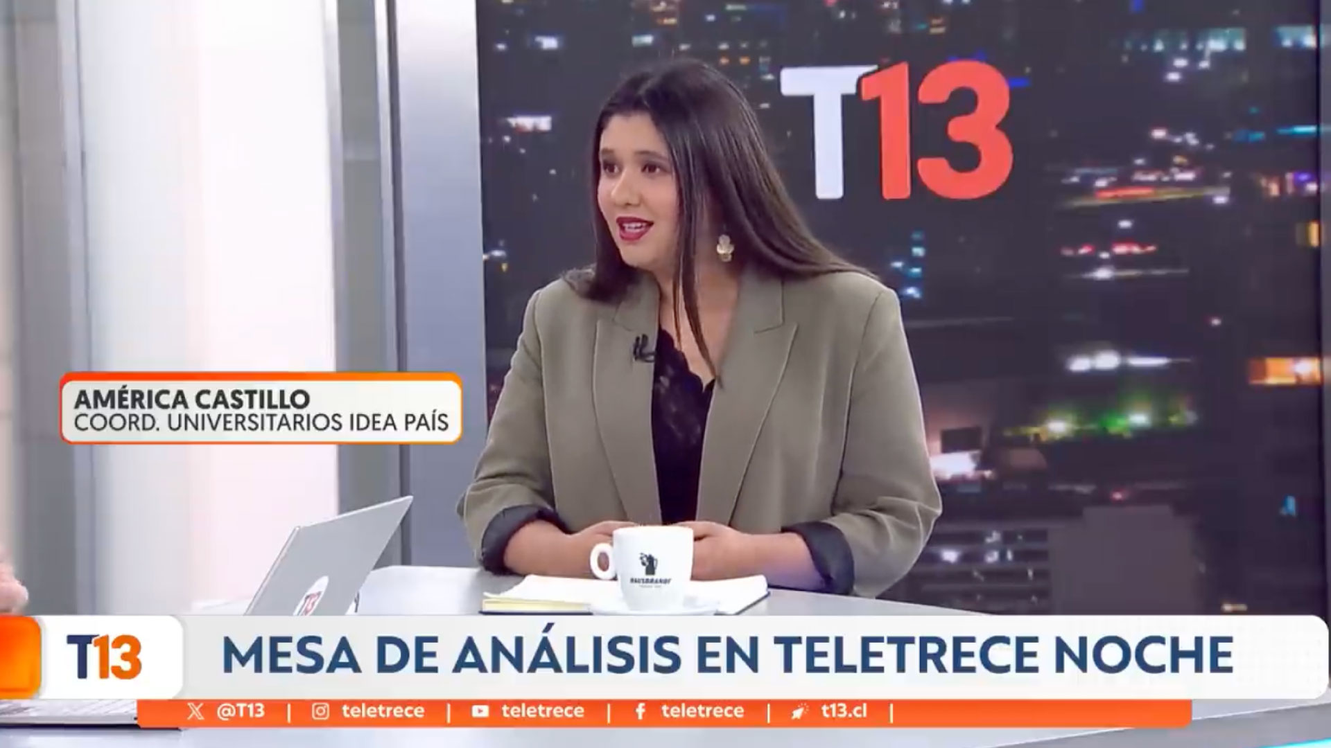 América Castillo analiza las candidaturas presidenciales | T13 Noche