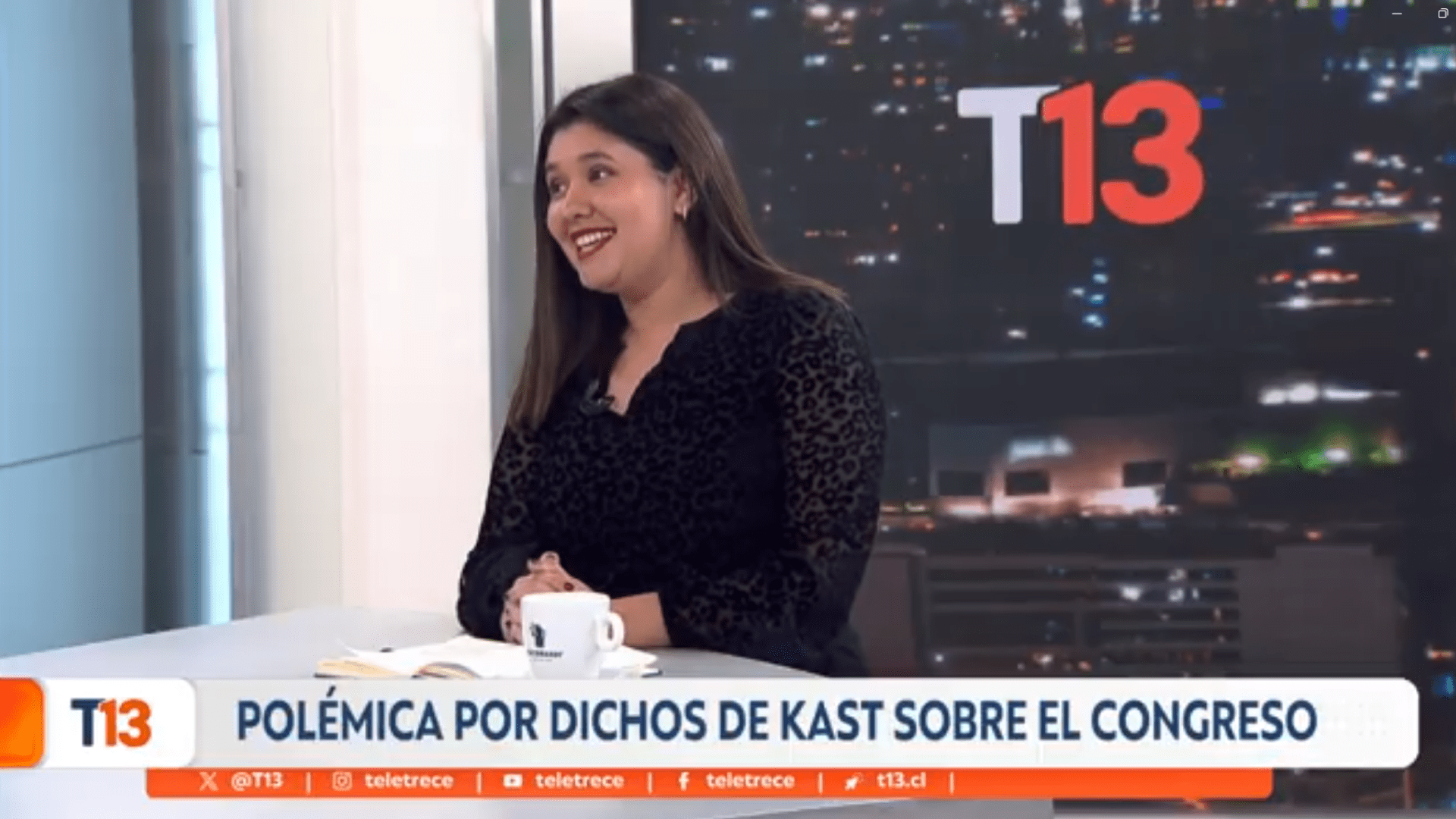 América Castillo analiza las tensiones que marcan la agenda política | T13 Noche