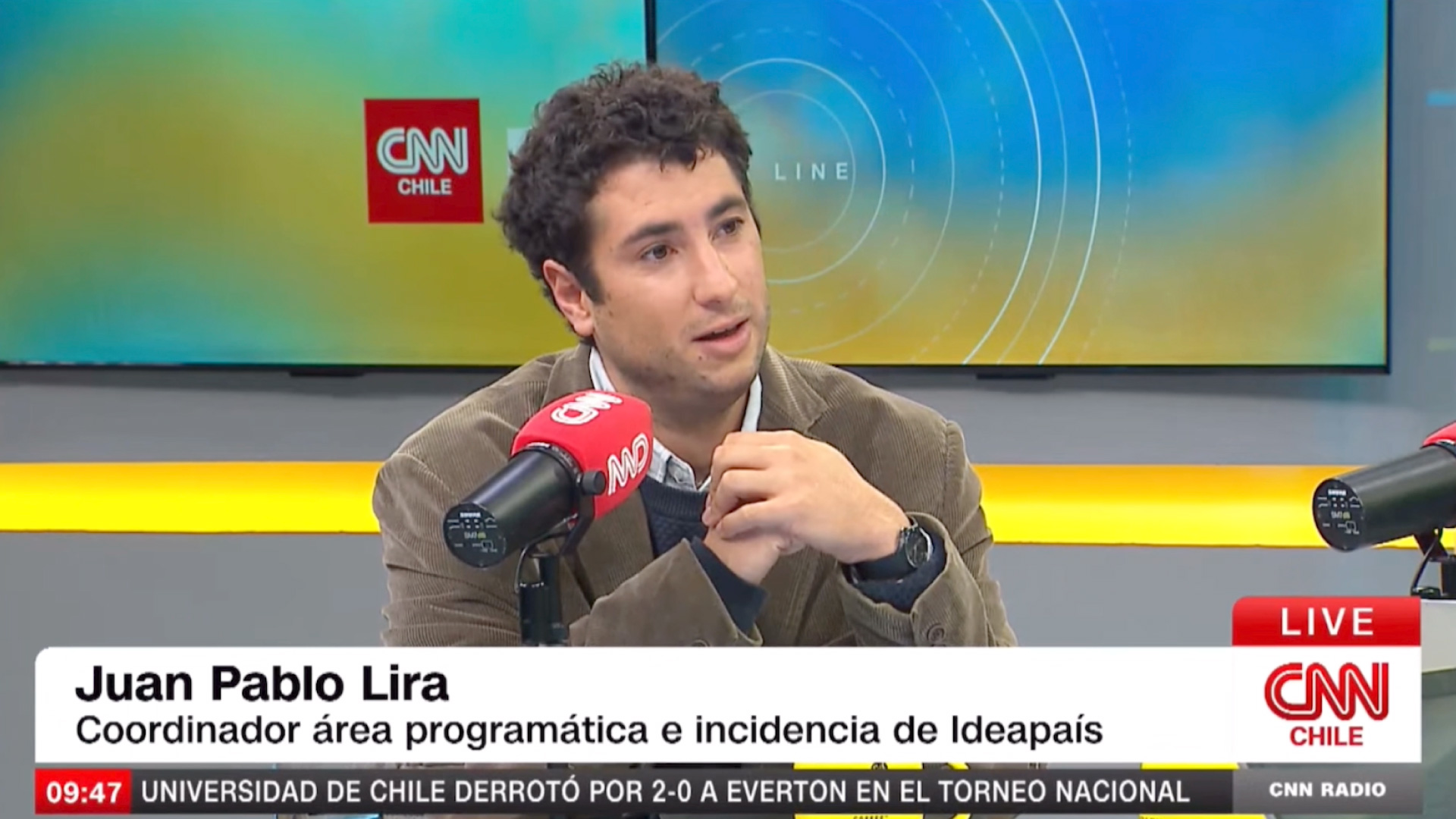 Juan Pablo Lira conversa en Voces del Poder |‬ CNN Chile Radio