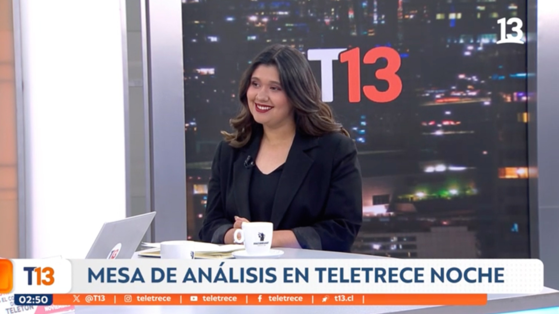 América Castillo comenta la actualidad política | T13 Noche