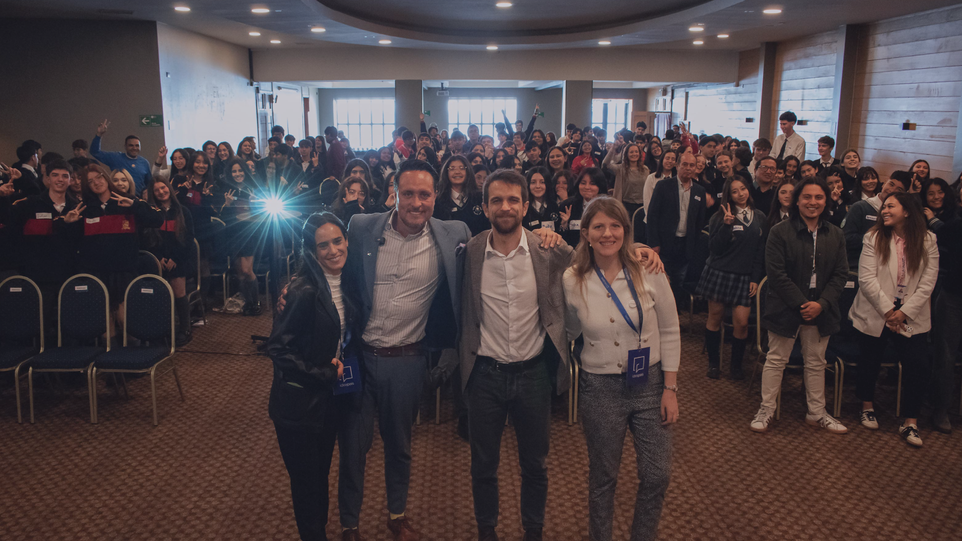 Más de 200 estudiantes de la región participaron del ELIJO de IdeaPaís Los Lagos