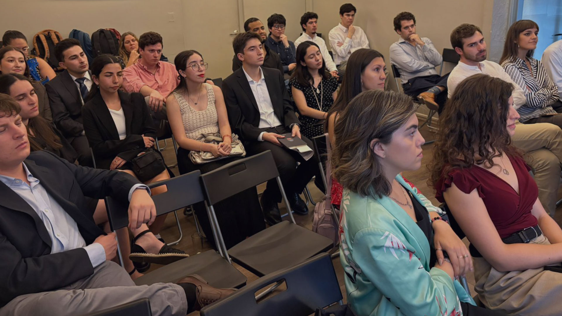 Pasaporte Diplomático: Más de 30 jóvenes participaron del nuevo curso del Área Internacional de IdeaPaís