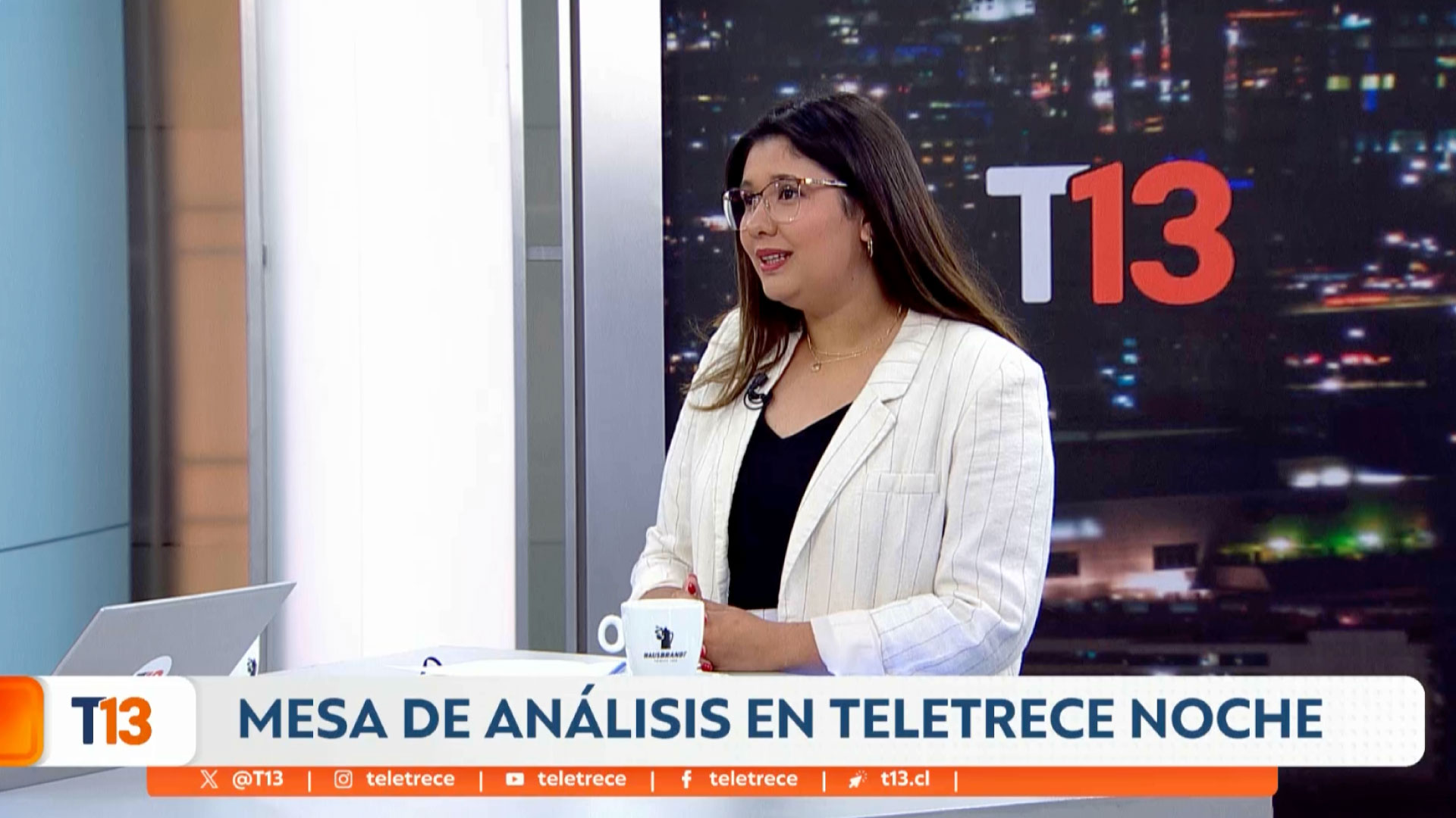 América Castillo analiza el debate presidencial | T13 Noche